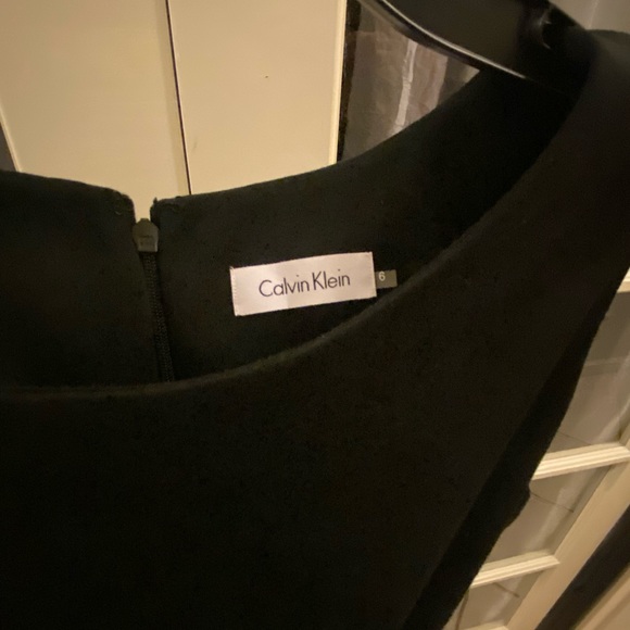 Calvin Klein dress size 6, black with white stripes and a accent belt. - Picture 2 of 3